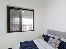 业主诚心出售,精装修,自住,家电家具一线品牌