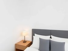 北龙湖旁,楼层好,采光好,交通便利。