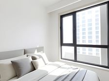 标准大四房精装修,东边户 光充充足,人车分流