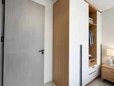 人车分离.次新小区,精装修。三房。。